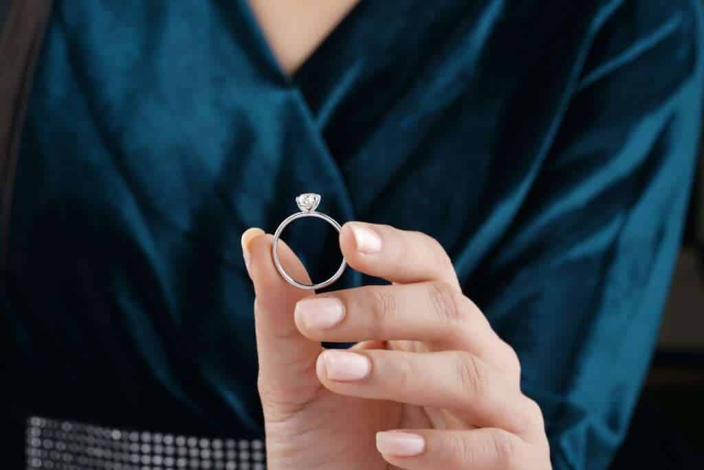 wedding ring
